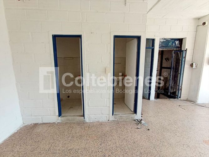 Bodega en arriendo en Trinidad, Medellín, 510 m² · foto 10 de 24