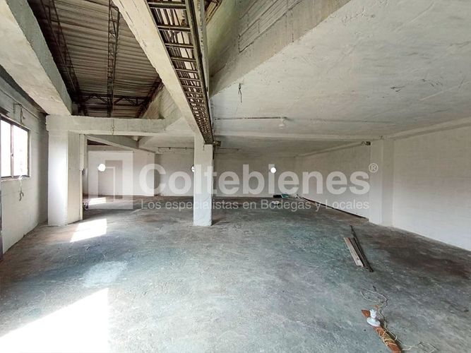 Bodega en arriendo en Trinidad, Medellín, 510 m² · foto 15 de 24