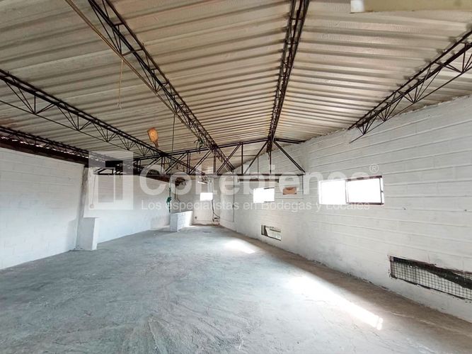 Bodega en arriendo en Trinidad, Medellín, 510 m² · foto 23 de 24