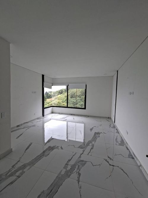 Casa de 4 alcobas en venta en Acopi, Yumbo, 270 m² · foto 11 de 17