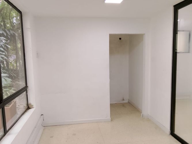 Oficina en arriendo en La Aguacatala, Medellín, 62 m² · foto 2 de 14