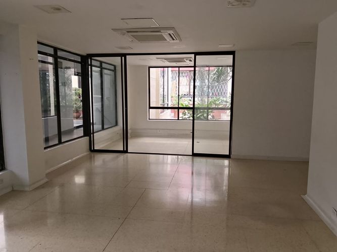 Oficina en arriendo en La Aguacatala, Medellín, 62 m² · foto 11 de 14