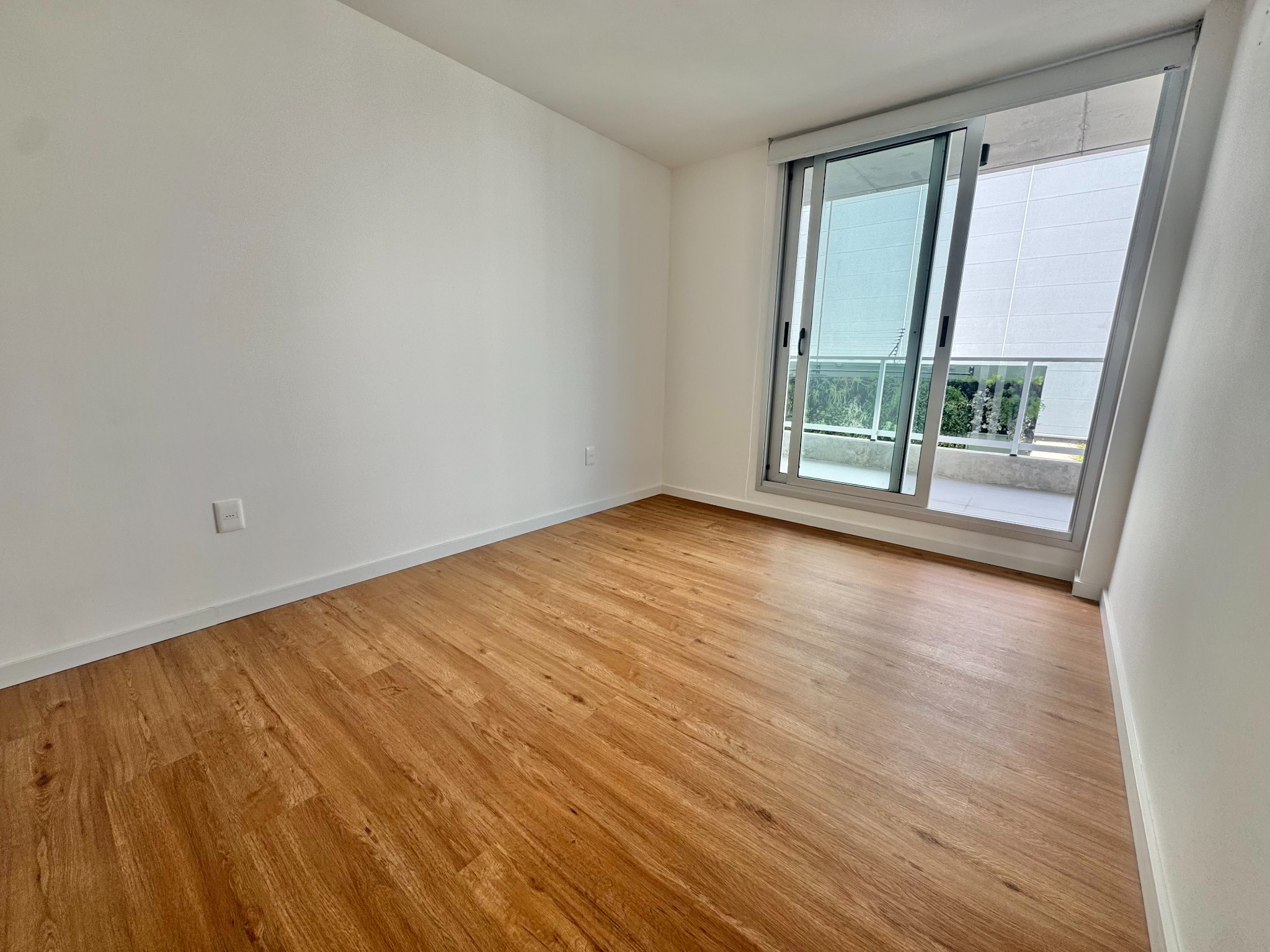 Venta de apartamento de 1 dormitorio a estrenar en Centro - Widok 3