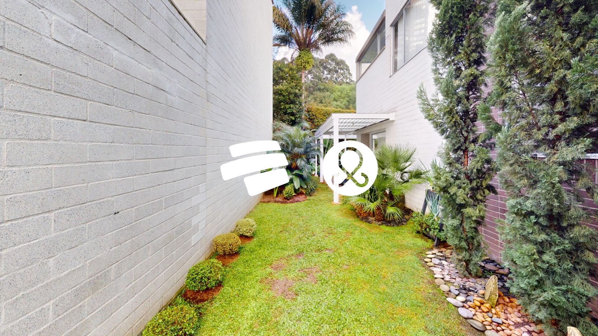 Casa de 3 alcobas en venta en El Poblado, Medellín, 743 m² · foto 20 de 20
