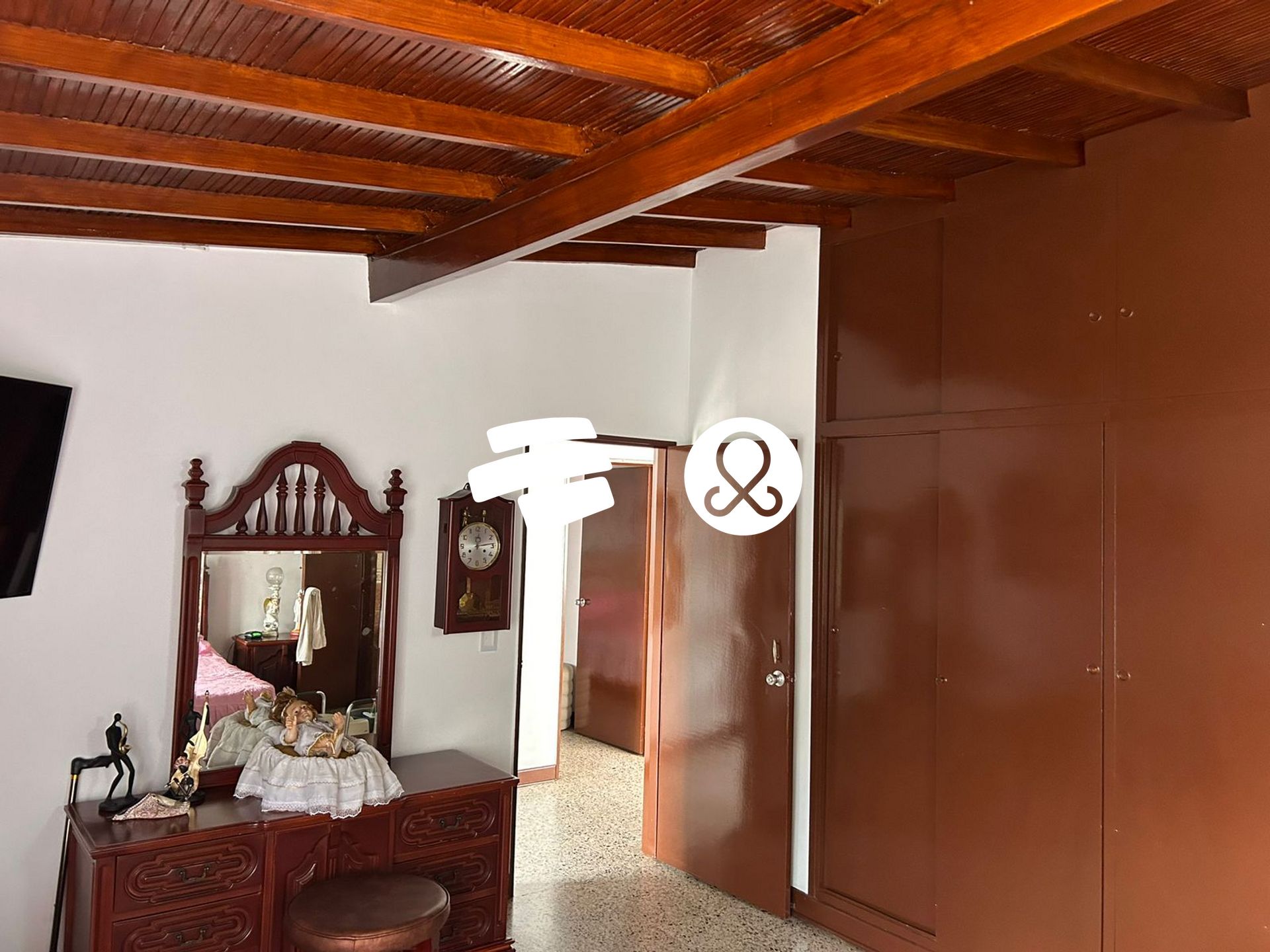 Casa de 5 alcobas en venta en Simon Bolivar, Medellín, 285 m² · foto 11 de 24