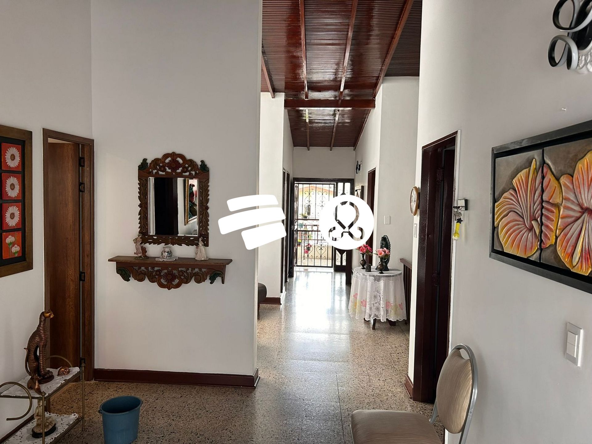 Casa de 5 alcobas en venta en Simon Bolivar, Medellín, 285 m² · foto 16 de 24