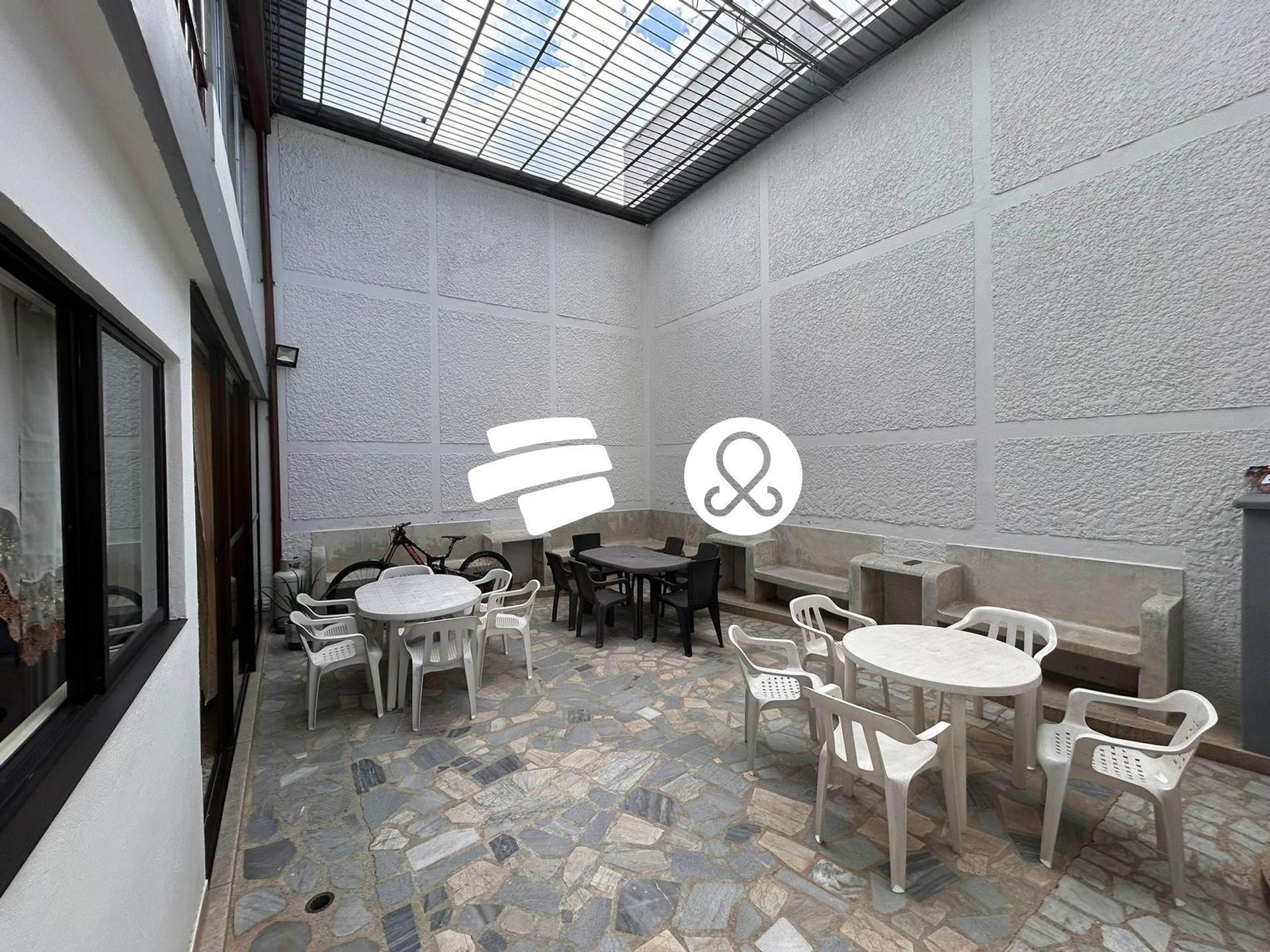 Casa de 5 alcobas en venta en Simon Bolivar, Medellín, 285 m² · foto 23 de 24