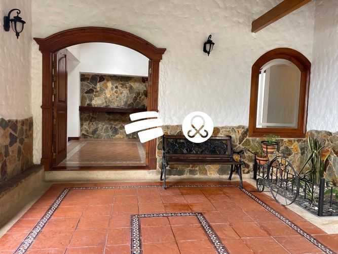Casa de 4 alcobas en venta en Loma Del Escobero, Envigado · foto 6 de 23