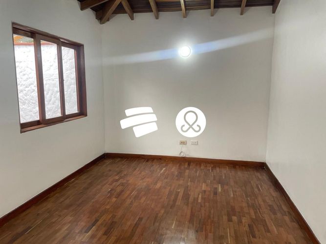Casa de 4 alcobas en venta en Loma Del Escobero, Envigado · foto 10 de 23
