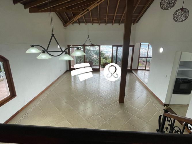 Casa de 4 alcobas en venta en Loma Del Escobero, Envigado · foto 15 de 23