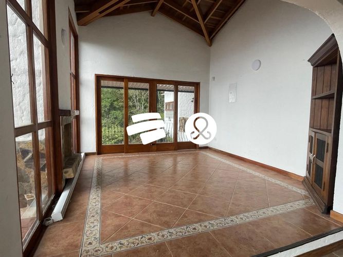 Casa de 4 alcobas en venta en Loma Del Escobero, Envigado · foto 19 de 23