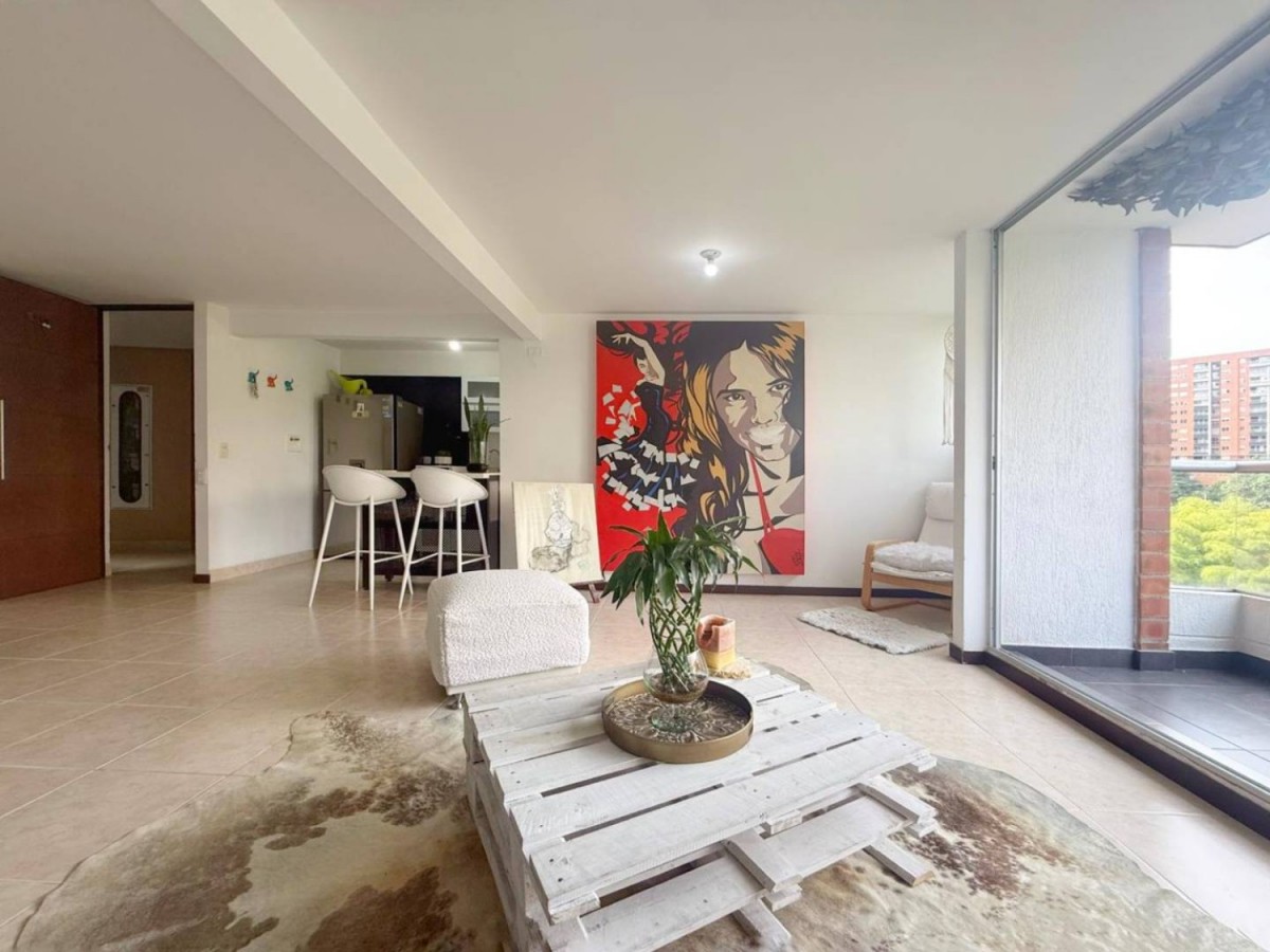 Apartamento en arriendo en Cumbres, Envigado · foto 3 de 18