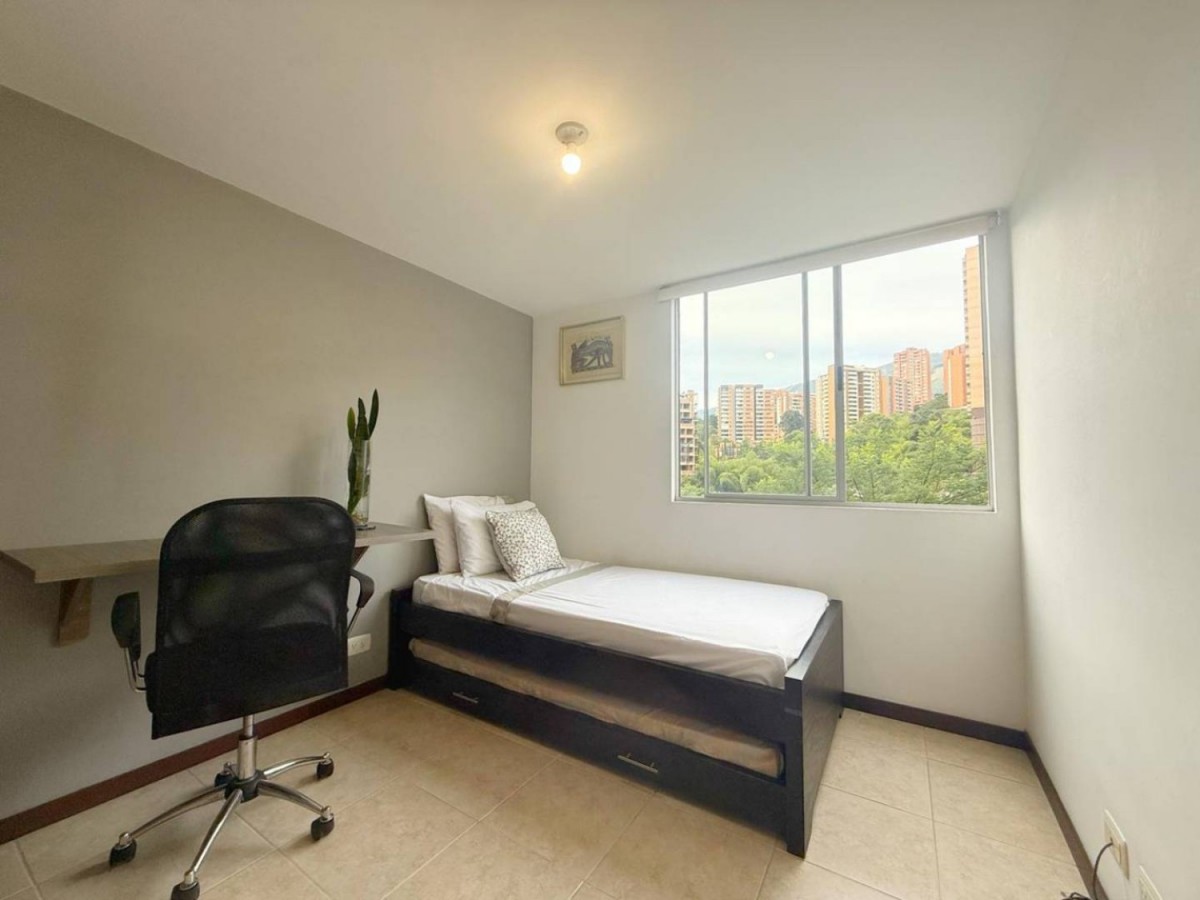 Apartamento en arriendo en Cumbres, Envigado · foto 16 de 18