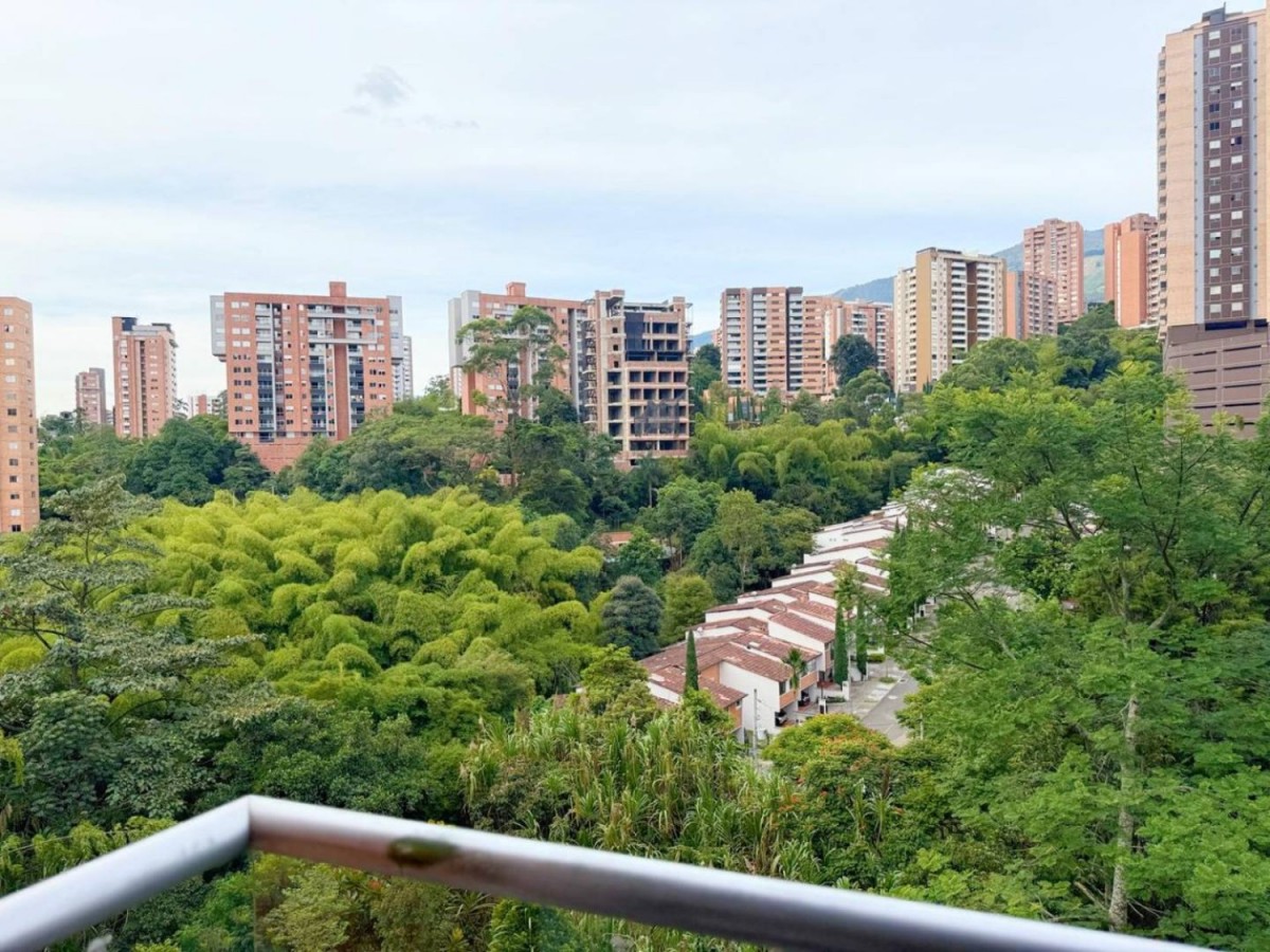 Apartamento en arriendo en Cumbres, Envigado · foto 18 de 18