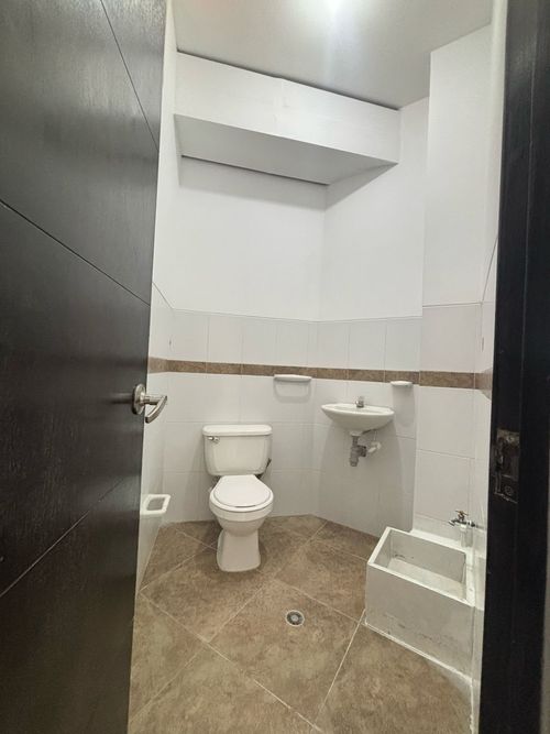 Local en venta en Mayorca, Sabaneta, 24 m² · foto 2 de 5