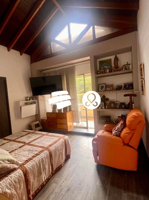 Casa de 3 alcobas en venta en Loma Del Escobero, El Retiro, 890 m² · foto 8 de 14