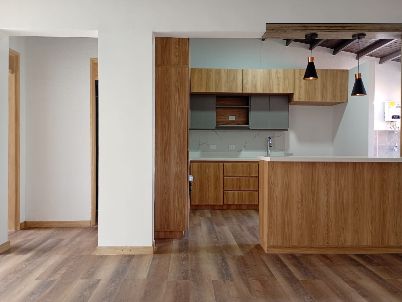 Apartamento en arriendo en Laureles, Medellín · foto 7 de 19