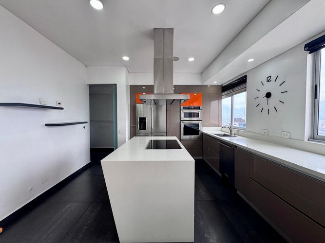 Apartamento de 3 alcobas en arriendo en Señorial, Envigado, 306 m² · foto 5 de 20