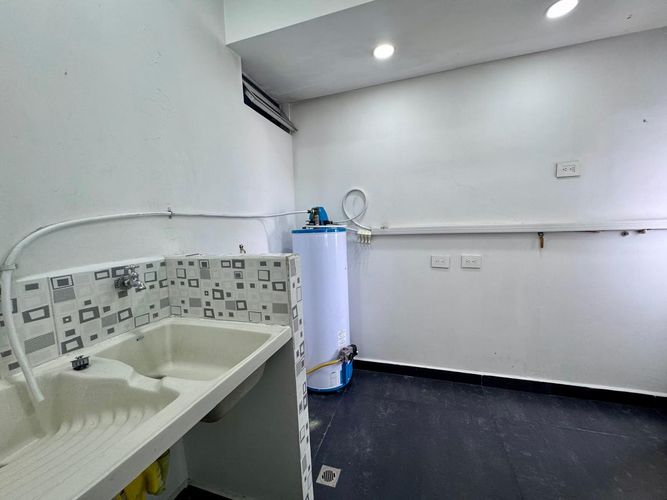 Apartamento de 3 alcobas en arriendo en Señorial, Envigado, 306 m² · foto 7 de 20