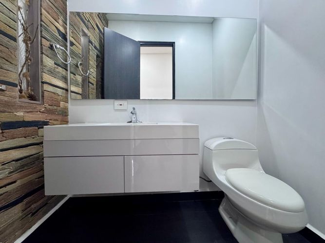 Apartamento de 3 alcobas en arriendo en Señorial, Envigado, 306 m² · foto 9 de 20