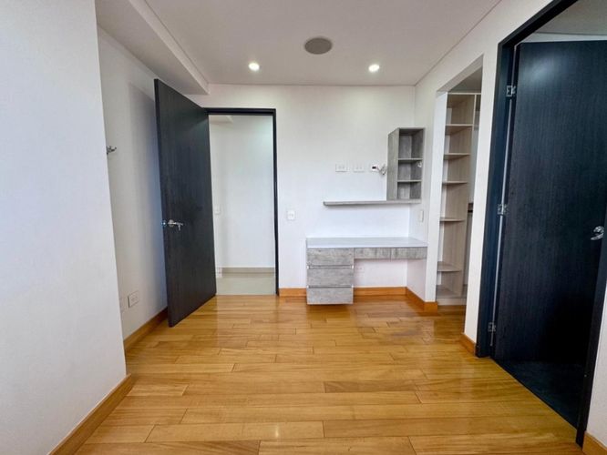 Apartamento de 3 alcobas en arriendo en Señorial, Envigado, 306 m² · foto 11 de 20