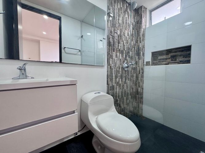 Apartamento de 3 alcobas en arriendo en Señorial, Envigado, 306 m² · foto 12 de 20