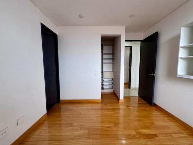Apartamento de 3 alcobas en arriendo en Señorial, Envigado, 306 m² · foto 14 de 20