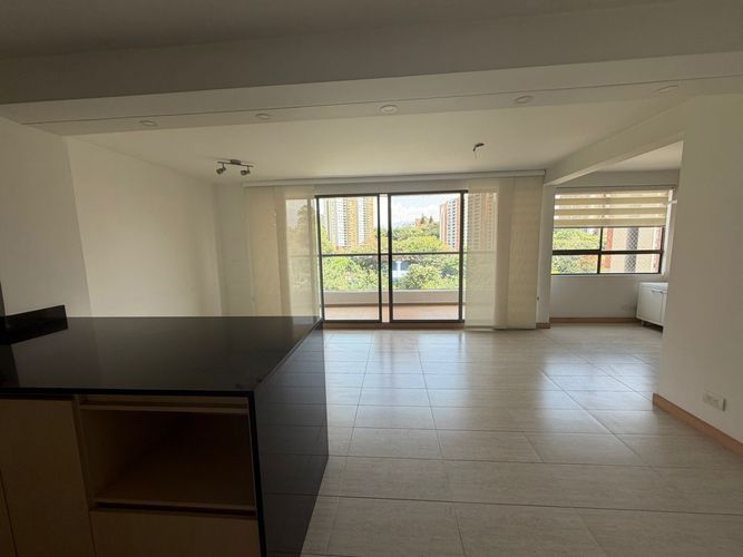 Apartamento de 3 alcobas en venta en Belén, Medellín, 96 m² · foto 3 de 17