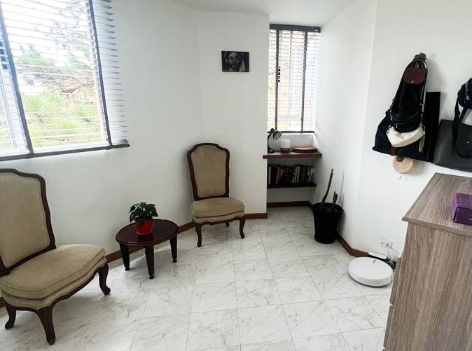 Apartamento en venta en El Poblado, Medellín · foto 7 de 12