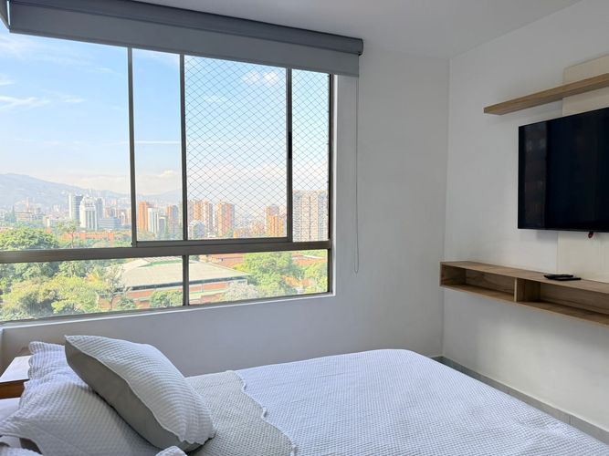 Apartamento de 3 alcobas en arriendo en El Poblado, Medellín, 84 m² · foto 10 de 17