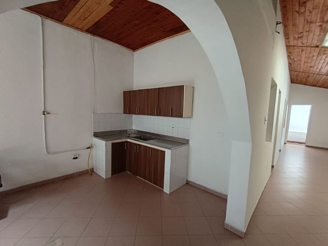 Casa de 9 alcobas en venta en Prado, Medellín, 220 m² · foto 4 de 7