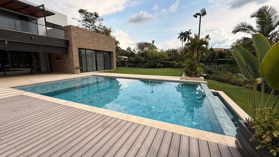 Casa de 4 alcobas en venta en Tribunas Corcega, Pereira · foto 2 de 15