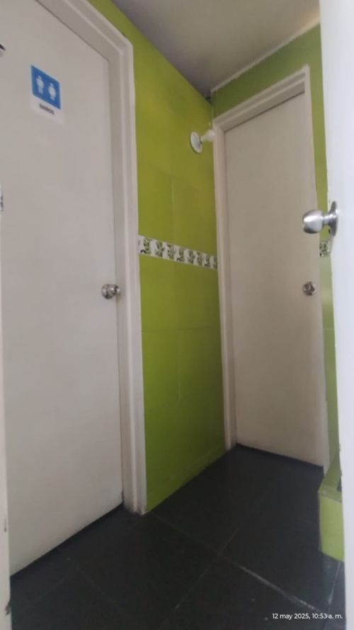 Local en venta en Villa Nueva, Medellín, 211 m² · foto 11 de 15
