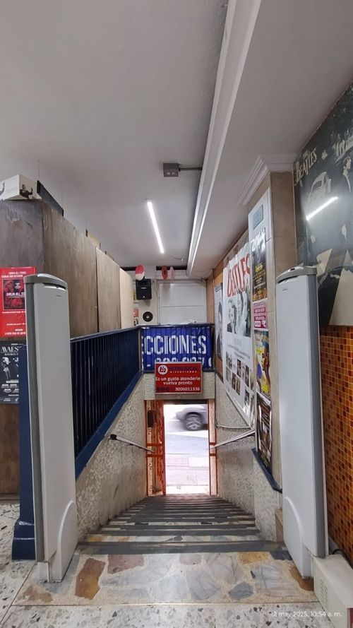 Local en venta en Villa Nueva, Medellín, 211 m² · foto 13 de 15