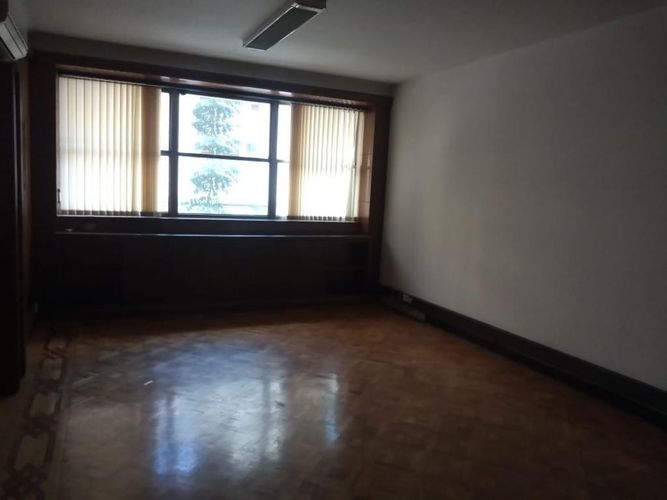 Oficina en arriendo en La Candelaria, Medellín, 674 m² · foto 9 de 24
