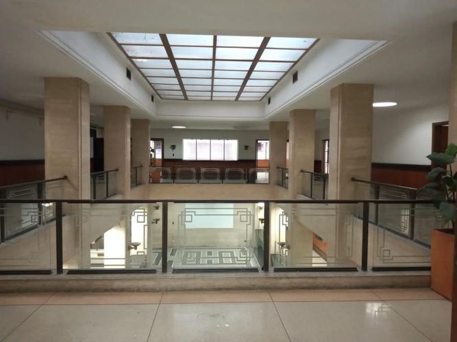 Oficina en arriendo en La Candelaria, Medellín, 674 m² · foto 10 de 24
