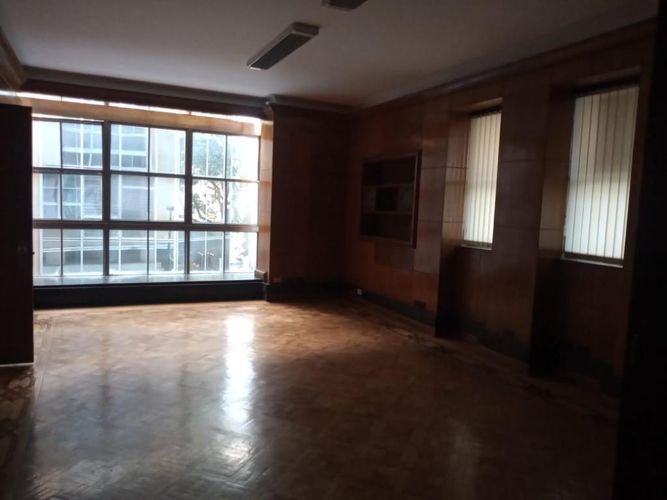 Oficina en arriendo en La Candelaria, Medellín, 674 m² · foto 11 de 24