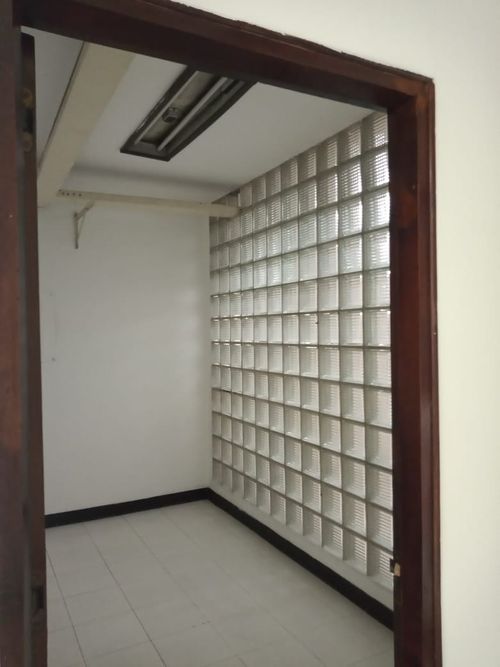 Oficina en arriendo en La Candelaria, Medellín, 674 m² · foto 24 de 24
