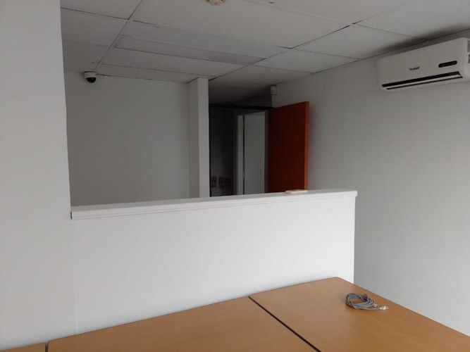 Oficina en arriendo en Las Vegas, Envigado, 241 m² · foto 5 de 24