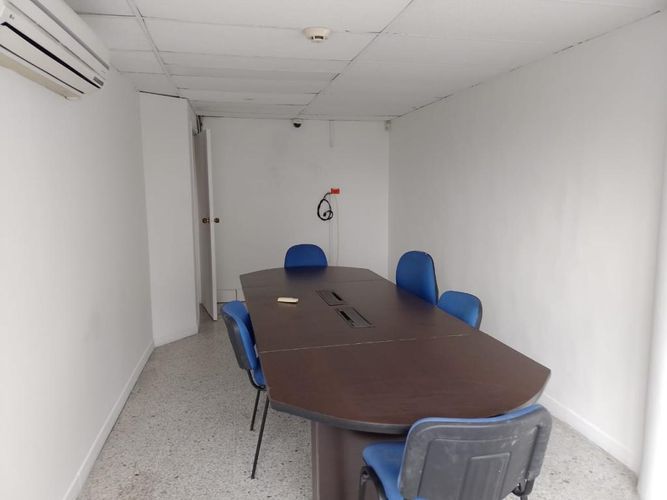 Oficina en arriendo en Las Vegas, Envigado, 241 m² · foto 10 de 24