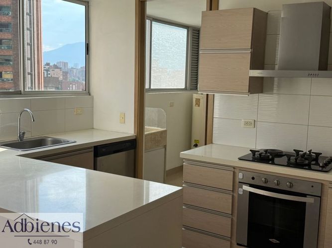 Apartamento de 3 alcobas en venta en El Poblado, Medellín, 135 m² · foto 9 de 24