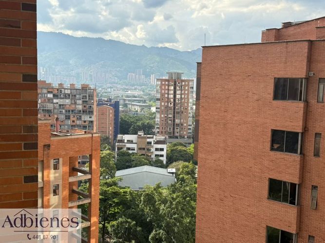 Apartamento de 3 alcobas en venta en El Poblado, Medellín, 135 m² · foto 13 de 24