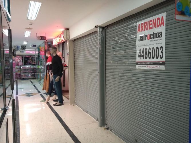 Local en venta en Guayaquil, Medellín, 12 m² · foto 2 de 7