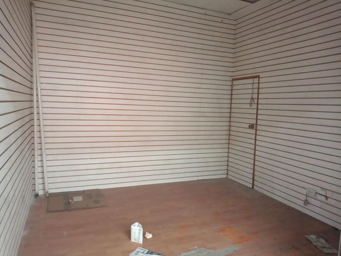 Local en venta en Guayaquil, Medellín, 12 m² · foto 4 de 7