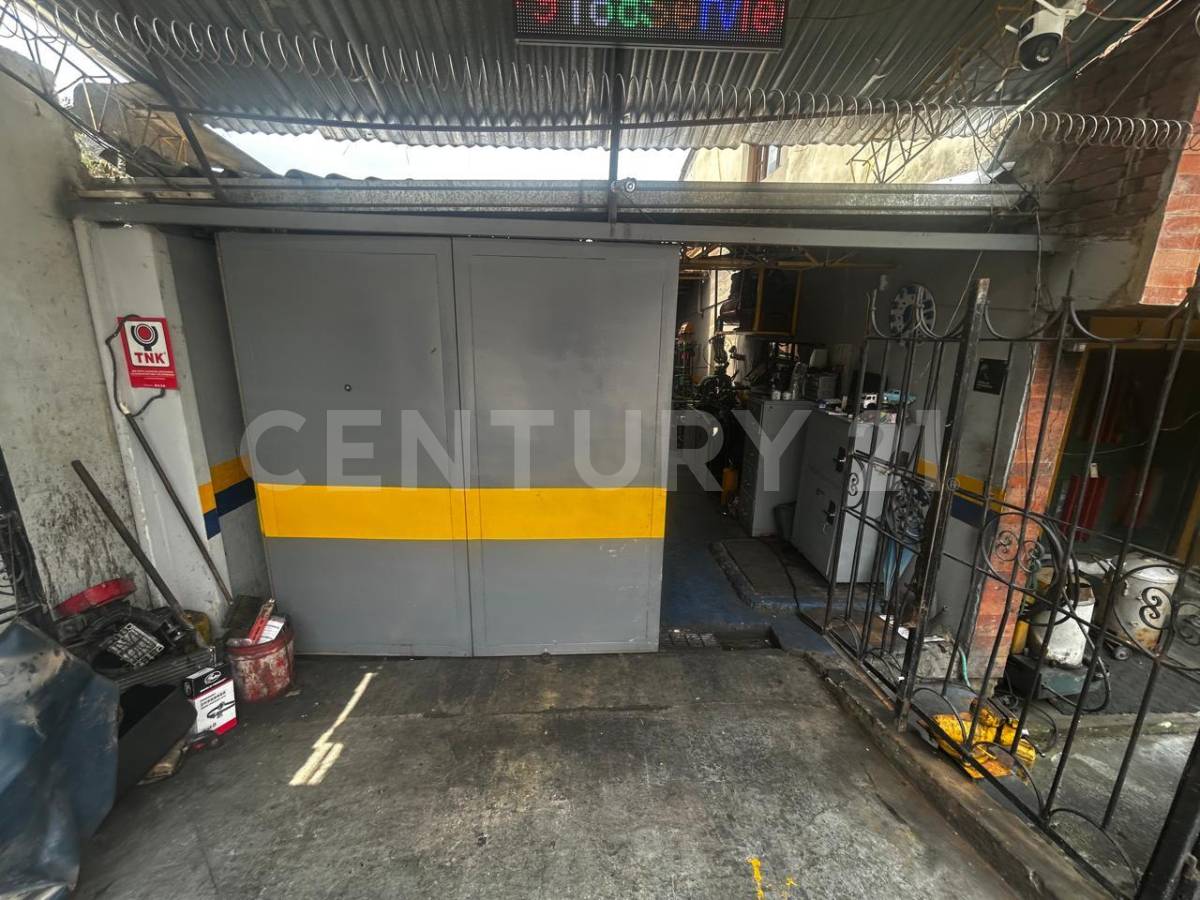 Casa en venta en Ub. De La Sabana, Bogotá · foto 2 de 20