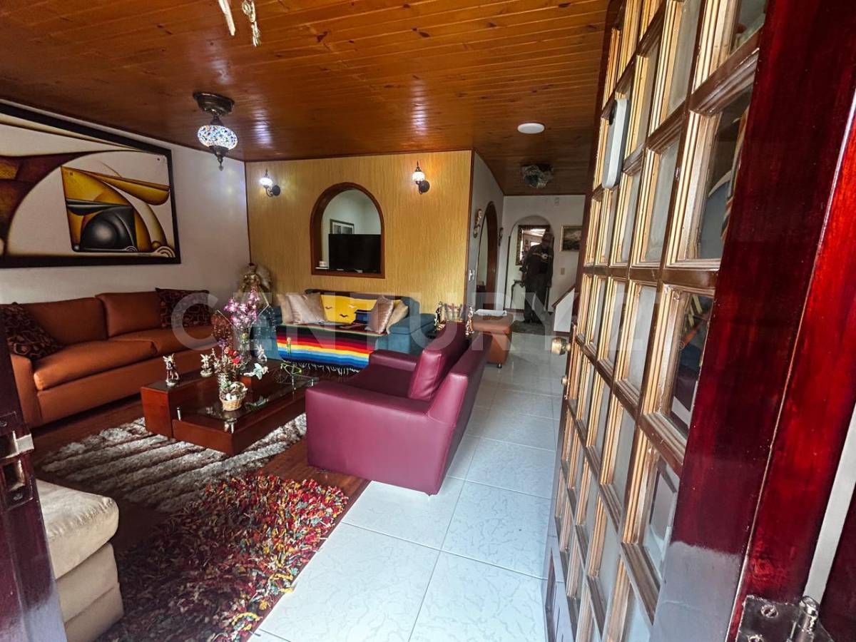 Casa en venta en Ub. De La Sabana, Bogotá · foto 9 de 20