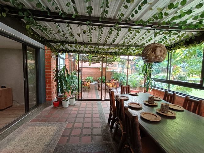 Apartamento de 4 alcobas en venta en Las Lomas, Medellín, 154 m² · foto 20 de 23
