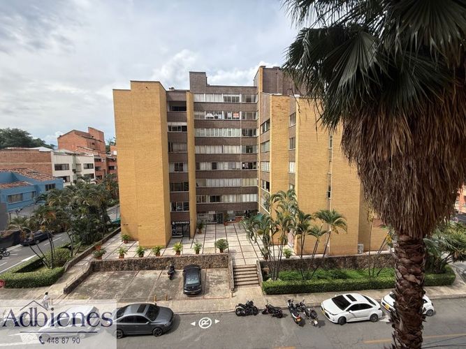 Apartamento en venta en Laureles, Medellín · foto 23 de 24