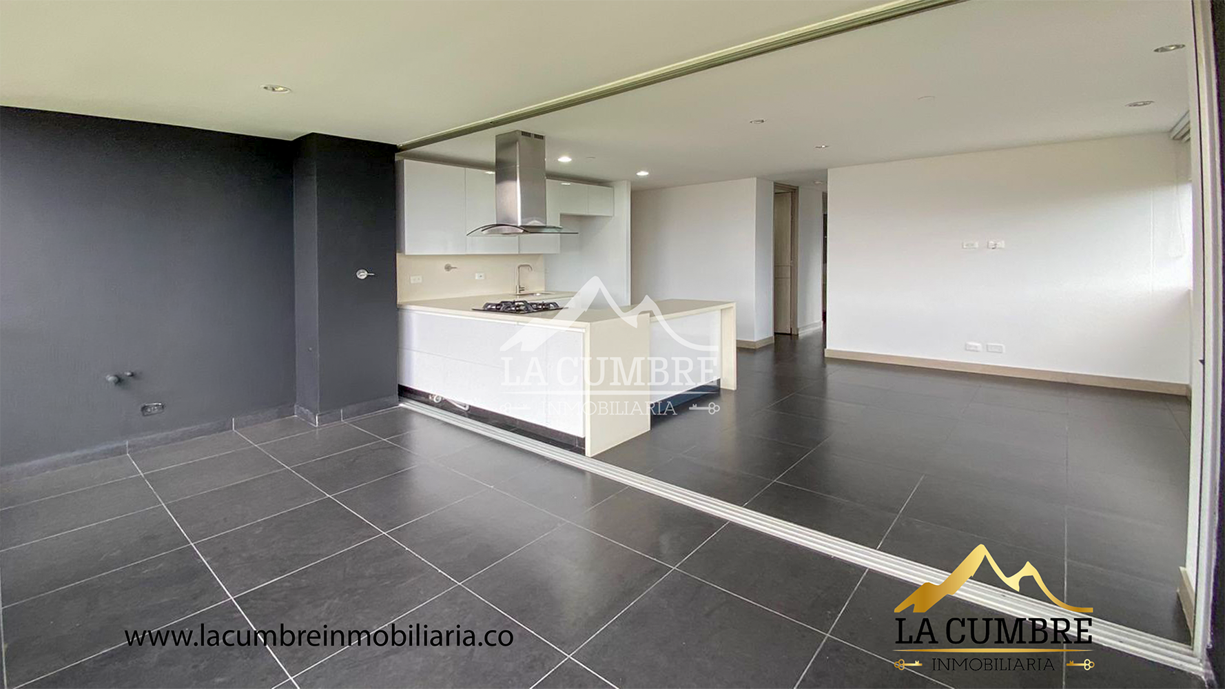 Apartamento en arriendo en Los Balsos, Medellín · foto 2 de 13