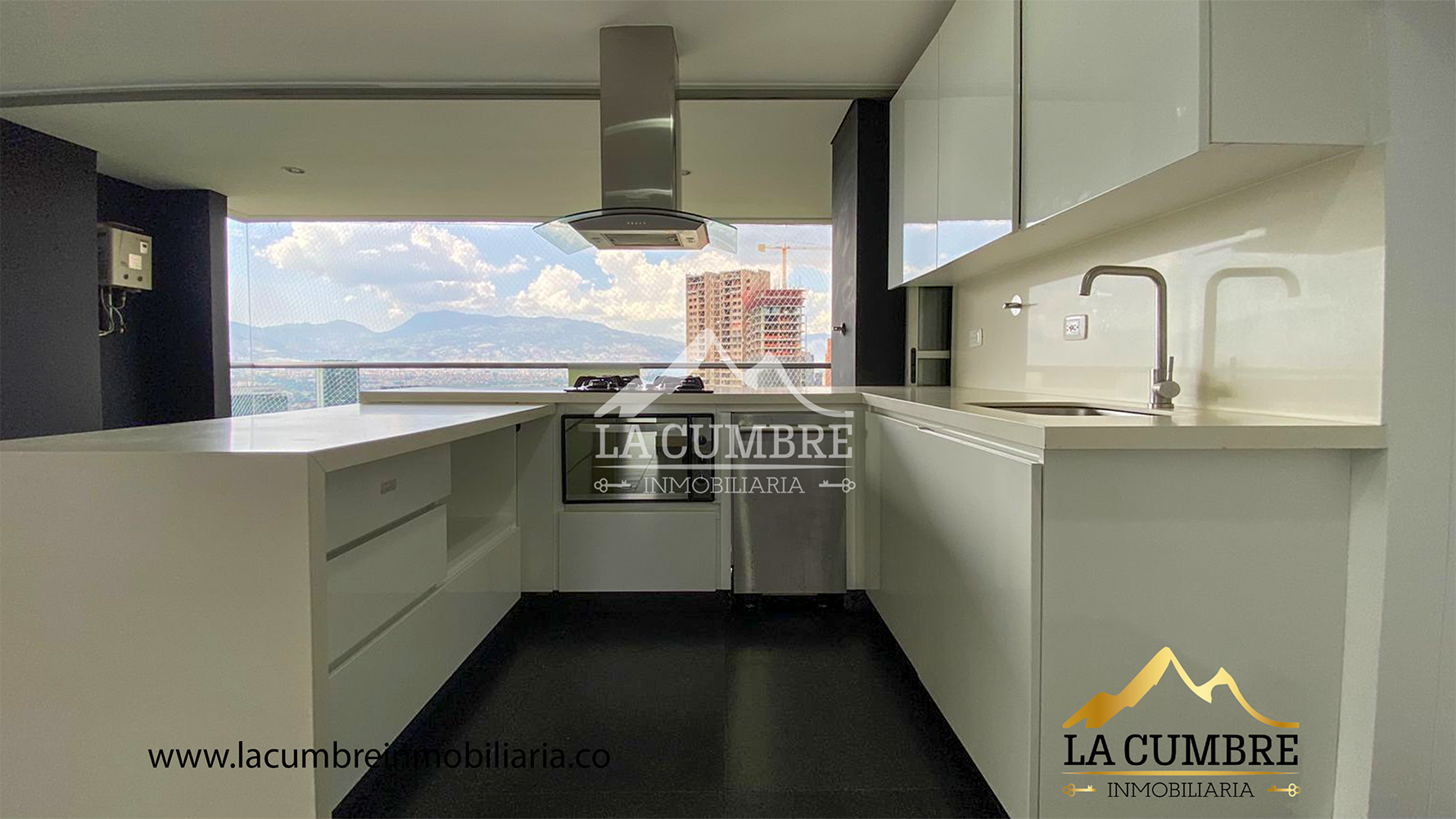 Apartamento en arriendo en Los Balsos, Medellín · foto 3 de 13